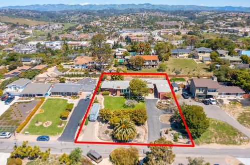 1420 Hillcrest Dr, Pismo Beach, CA 93420-2213