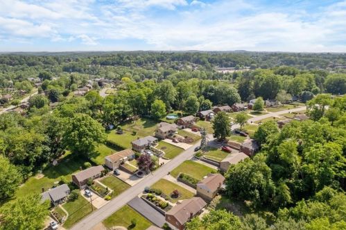 5621 Villa Haven Dr, Pittsburgh PA  15236-3314 exterior