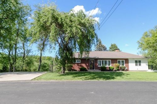 605 Grove St, New Brighton, PA 15066-3631