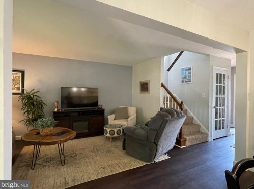 206 Sand Ct, Ephrata PA  17522-2646 exterior