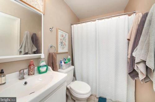 17 Aspen Way, Gardenville PA  18901-2754 exterior