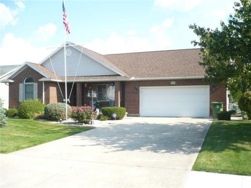 621 Foxcross Dr, Sidney, OH 45365-3656