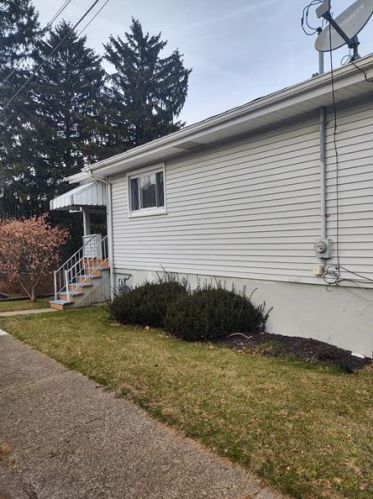 1231 Forest Ave, New Kensington, PA 15068-5713