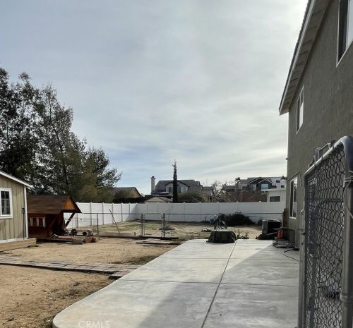 13135 Acacia Ave, Victorville CA  92392-6398 exterior