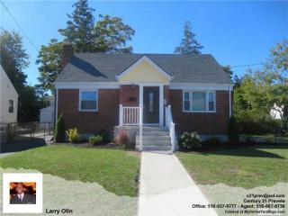 378 Newport Rd, Hempstead, NY 11553-1851