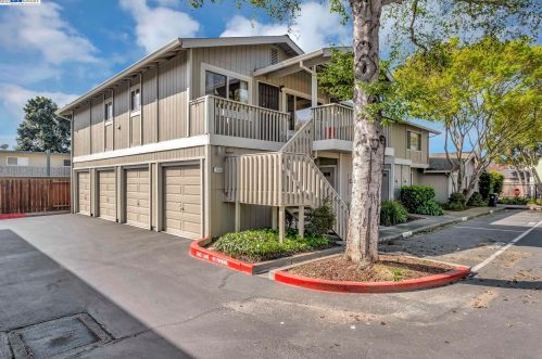 125 Loma Verde Dr, San Lorenzo, CA 94580-1783