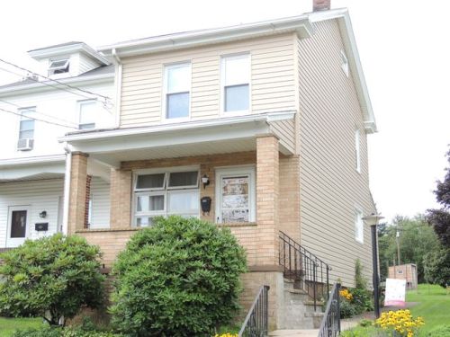 990 Alter St, Hazle Township, PA 18201-1819