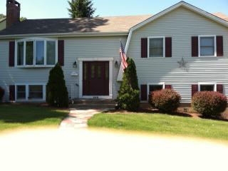 298 Newton St, Kensington, CT 06037-1252