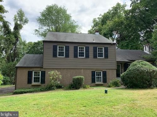 2735 Edge Hill Rd, Huntingdon Valley, PA 19006-5018