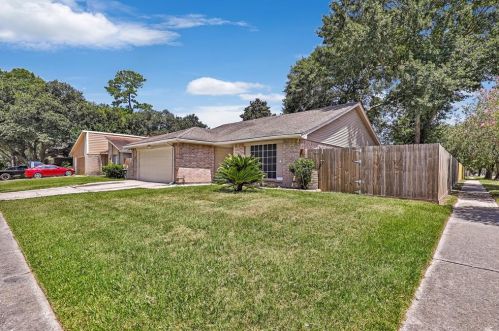 6951 Foxwaithe Ln, Humble, TX 77338-1322