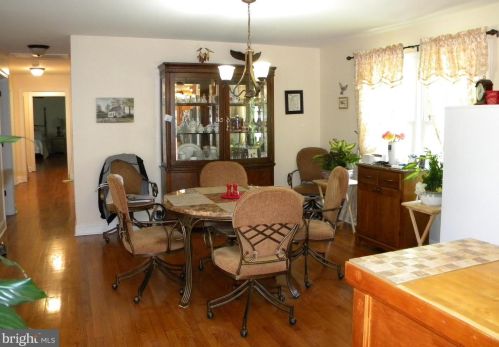 16461 Richmond Tpke, Bowling Green VA  22427-2207 exterior