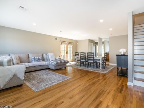 83 34th St, West Paterson, NJ 07424-2842