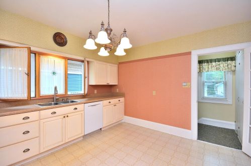 1517 52, Milwaukee WI 53214-5322 exterior