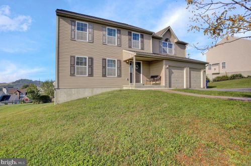 22 Bisbee Dr, Dauberville, PA 19533-8666