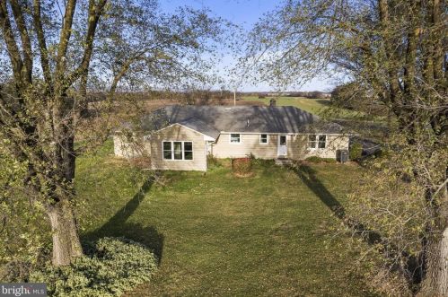 250 Shady Ln, Carlisle PA  17013-1637 exterior