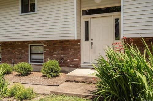 8 Terrace Rd, Airmont NY  10901-1721 exterior