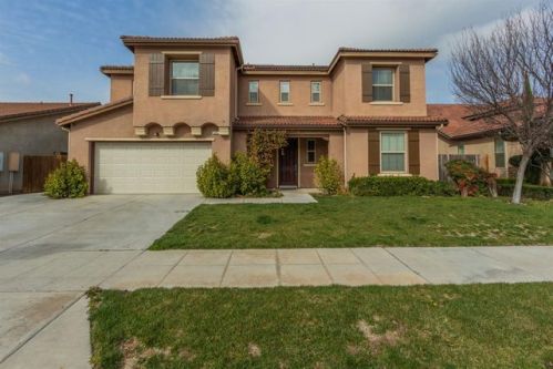 495 Serena Ave, Clovis, CA 93619-7566