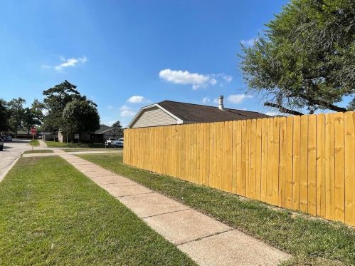 8223 Swan Meadow Ln, Humble, TX 77338-1702