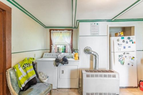 2 Perkins St, Gloucester MA  01930-2915 exterior