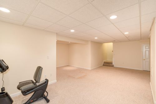 12 Gold Leaf Ln, Mashpee MA 02649-3556 exterior