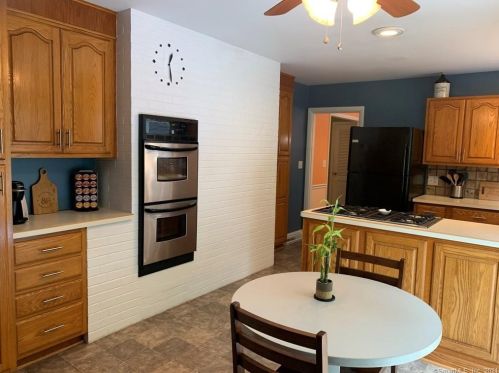 203 Hickory Hill Rd, New Britain CT  06052-1009 exterior