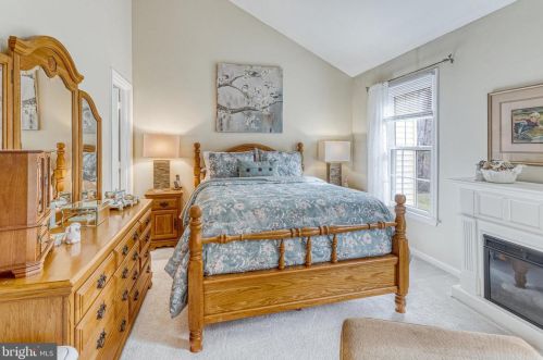 12331 Manchester Way, Woodbridge VA  22192-5174 exterior