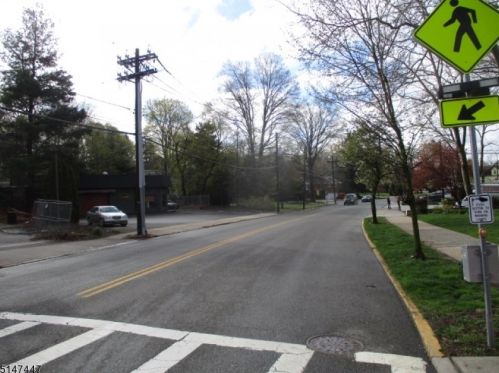 530 Valley Rd, Montclair NJ  07043-2728 exterior