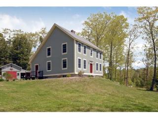 323 Governor Wentworth Hwy, Tuftonboro NH  03894-4617 exterior