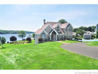 54 Lakewood Cir, Bristol, CT 06010-9404
