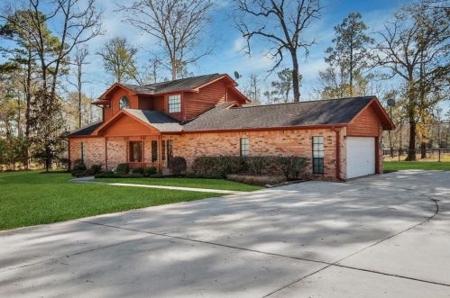 34011 Dobbin Huffsmith Rd, Magnolia, TX 77354-2073