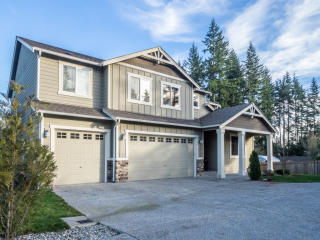 26 Meadow Pl, Everett, WA 98208-6472