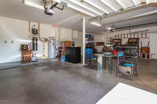 4650 Crestview Cir, Tucson AZ 85745-9207 exterior