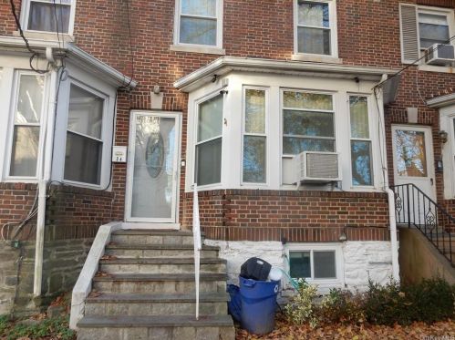 34 Hartley Ave, Mount Vernon NY  10550-1124 exterior