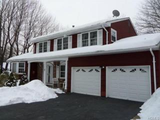 16 Thomas Cir, Tappan, NY 10983-1309