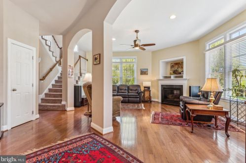 8373 Pedigrue Ct, Gainesville VA  20155-3240 exterior