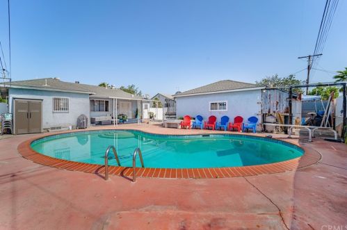 8630 Sideview Dr, Pico Rivera, CA 90660-5521