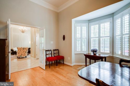 9517 Moonen Bay Ln, Bristow VA  20136-3515 exterior