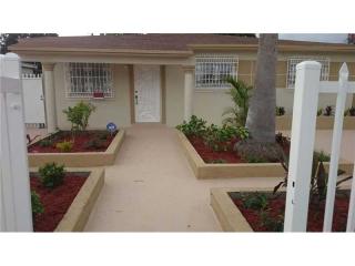 2560 9th Ln, Hialeah, FL 33010-1226