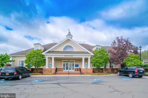 5737 Waterloo Bridge Cir, Haymarket VA  20169-8117 exterior