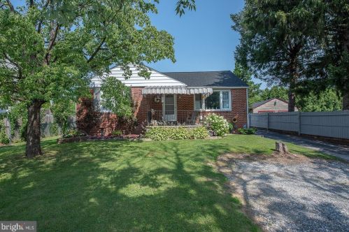 272 Valley Forge Rd, Norristown, PA 19406-1880