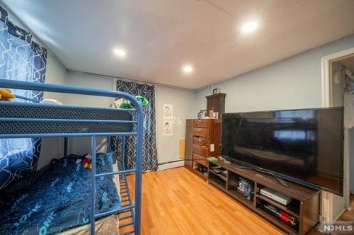 69 Macarthur Ave, Outwater NJ  07026-1520 exterior