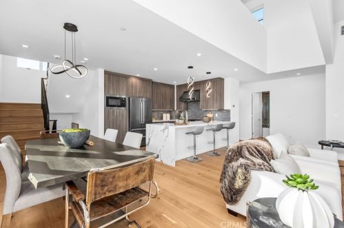 1423 15th St, Manhattan Beach CA  90266-4070 exterior