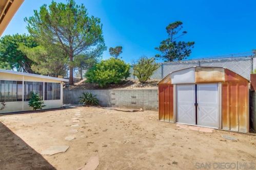 6100 Henderson Dr, La Mesa CA  91942-4016 exterior