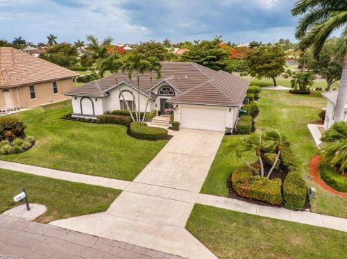 1572 Jamaica Ct, Marco Island, FL 34145-4043