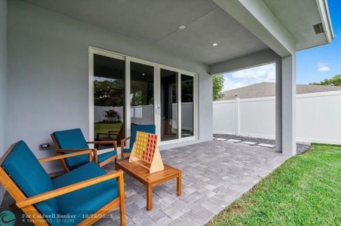 213 6th Ave, Delray Beach, FL 33483-5514