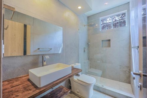 32225 Jean Dr, Union City CA  94587-5503 exterior
