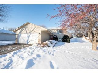 4287 157th Ct, Lakeville, MN 55068-4692