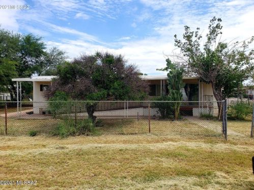 2480 Calle Comodo, Tucson, AZ 85705-1837