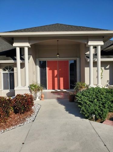 2505 Kings Lake Blvd, Naples, FL 34112-5456