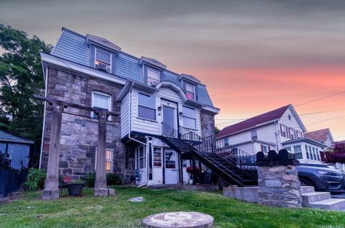 21 Fort Putnam St, Highland Falls NY  10928-2026 exterior